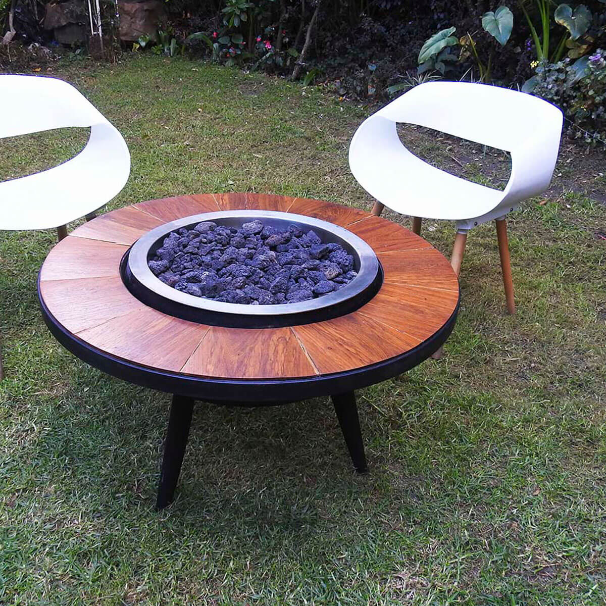 Fire Art - Chimeneas como obras de arte funcionales en Bogotá