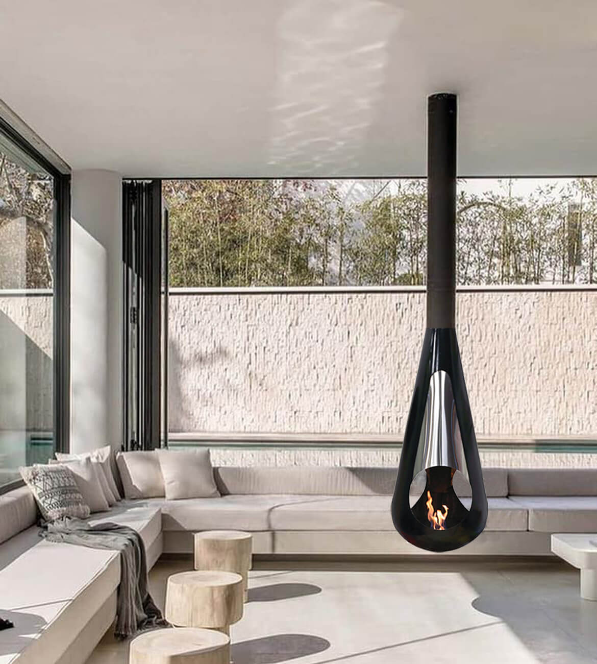 Chimenea Fénix como centro decorativo en espacio minimalista - Diseño bogotano de alta gama