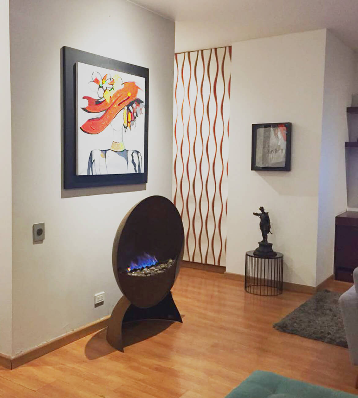 Chimenea Eclipse de Piso en espacio moderno - Diseño circular y minimalista bogotano